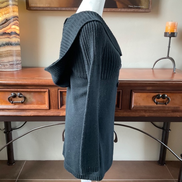 Take Out Double Breasted Hooded Sweater. Black. Size S. - Picture 4 of 7